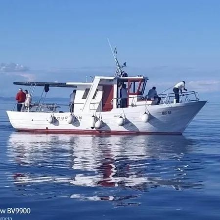 1 - First Sea Row * Zaglav